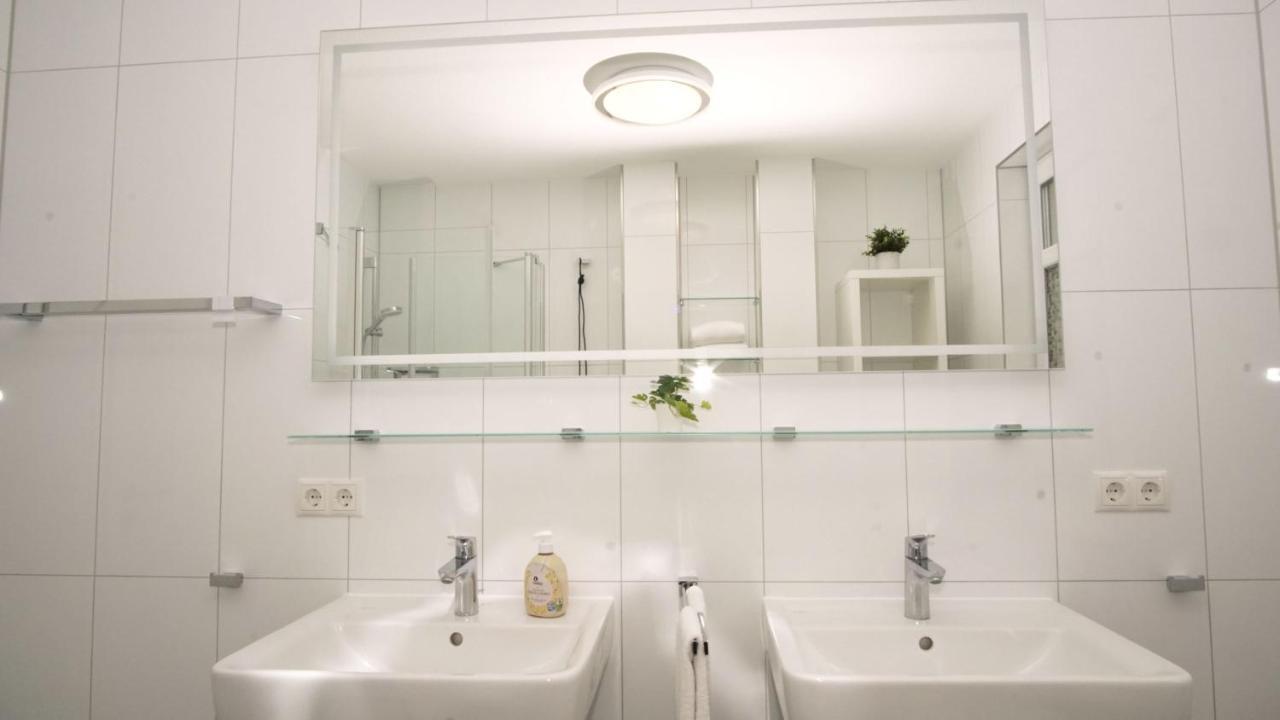 Terrasse, Gratis Nutzung Vom Ahoi Erlebnisbad Und Sauna In Sellin - Meeresblick Fewo 77 Goehren  Exteriör bild
