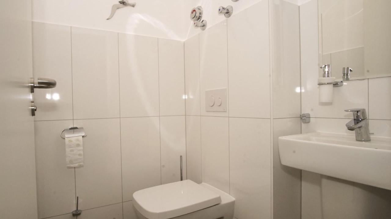 Terrasse, Gratis Nutzung Vom Ahoi Erlebnisbad Und Sauna In Sellin - Meeresblick Fewo 77 Goehren  Exteriör bild